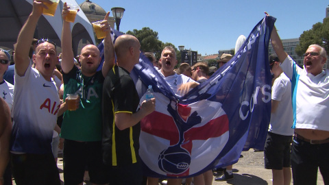 Aficianados del Tottenham disfrutan de su Fan Zone en Colón Aficianados del Tottenham disfrutan de su Fan Zone en Colón