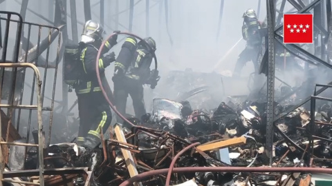 Una nave de patinetes en Humanes arde por segunda vez consecutiva Una nave de patinetes en Humanes arde por segunda vez consecutiva