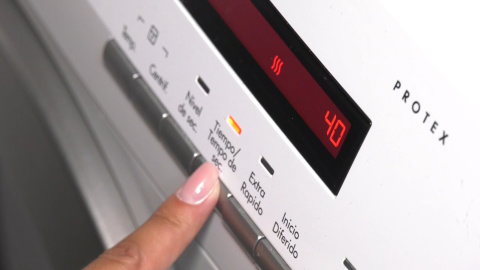 La luz se desploma hasta marcar su precio más bajo desde el 1 de noviembre La luz se desploma hasta marcar su precio más bajo desde el 1 de noviembre