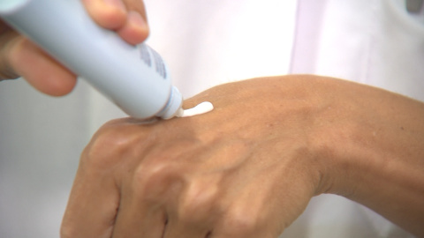 La dermátologa Loreto Carrasco explica cómo protegerse la piel La dermátologa Loreto Carrasco explica cómo protegerse la piel