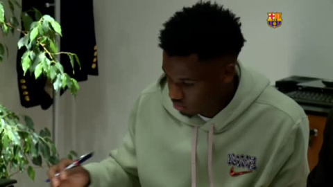 El Barça renueva a Ansu Fati hasta 2027 El Barça renueva a Ansu Fati hasta 2027