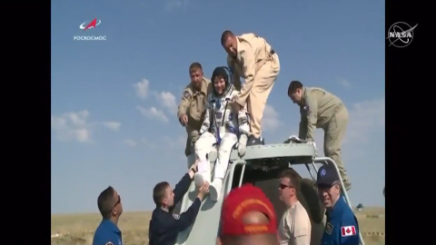 Tres tripulantes de la Estación Espacial regresan a la Tierra Tres tripulantes de la Estación Espacial regresan a la Tierra