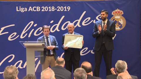 El Ayuntamiento celebra la nueva ACB del Real Madrid El Ayuntamiento celebra la nueva ACB del Real Madrid