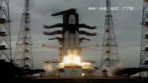 India lanza con éxito su primera misión rover lunar Chandrayaan-2 India lanza con éxito su primera misión rover lunar Chandrayaan-2
