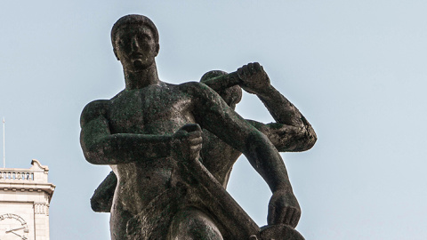 el-hombre-de-piedra