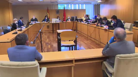 El ex DAO de la Policía, en el banquillo del juicio a la 'Brigada Patriótica' El ex DAO de la Policía, en el banquillo del juicio a la 'Brigada Patriótica'