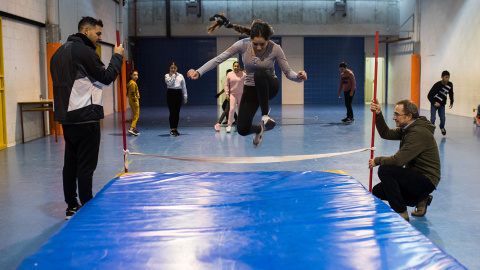 Clase de educación física Ejercicio de salto