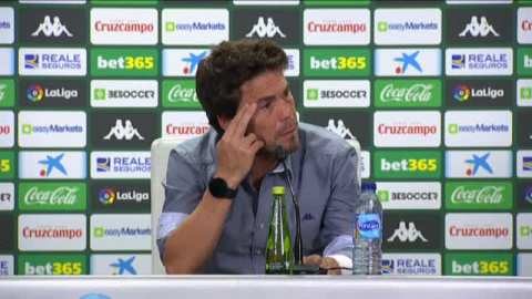 Rubi, en la cuerda floja tras el empate ante el Granada Rubi, en la cuerda floja tras el empate ante el Granada