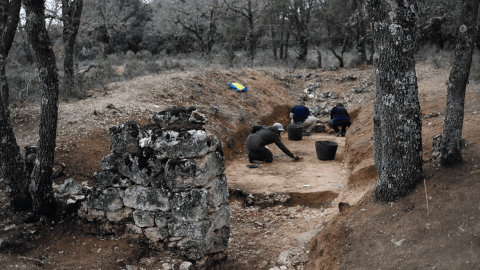 87-interior-Foto I. Porto Trabajos en el antiguo campo de concentración de Jadraque.- INCIPIT / CSIC