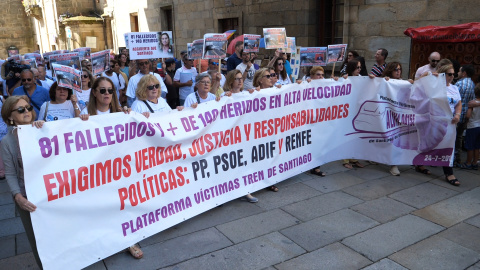 víctimas de Angrois exigen una investigación independiente víctimas de Angrois exigen una investigación independiente