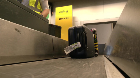 Reencuentros muy esperados en el aeropuerto de Sevilla Reencuentros muy esperados en el aeropuerto de Sevilla