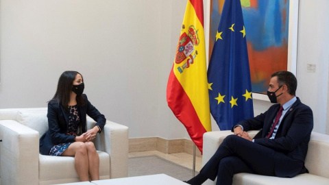 La presidenta nacional de Cs, Inés Arrimadas, en un encuentro con el presidente del Gobierno, Pedro Sánchez. La presidenta nacional de Cs, Inés Arrimadas, en un encuentro con el presidente del Gobierno, Pedro Sánchez.