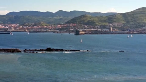 Tarde veraniega en la playa de Aixerrota (Getxo) Tarde veraniega en la playa de Aixerrota (Getxo)