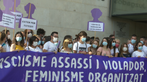 Concentración en el juicio al acusado de matar a Vanessa Ferrer Concentración en el juicio al acusado de matar a Vanessa Ferrer