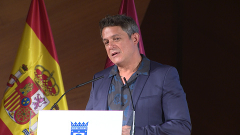 Alejandro Sanz recibe un homenaje del Ayuntamiento de Madrid Alejandro Sanz recibe un homenaje del Ayuntamiento de Madrid