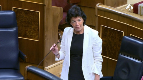 Celaá: "Protegemos los derechos de todos los niños" Celaá: "Protegemos los derechos de todos los niños"