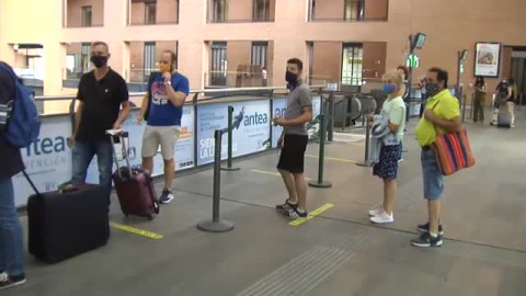 Vacaciones en el verano de la mascarilla Vacaciones en el verano de la mascarilla