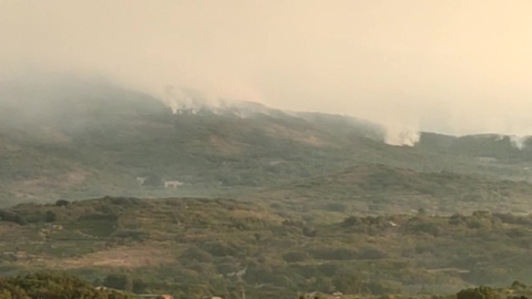 Continúa en nivel 2 el incendio que afecta al Jerte y La Vera Continúa en nivel 2 el incendio que afecta al Jerte y La Vera