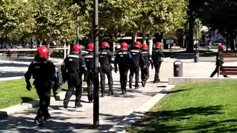 Más de 200 antifascistas se concentran contra Ortega Smith Más de 200 antifascistas se concentran contra Ortega Smith