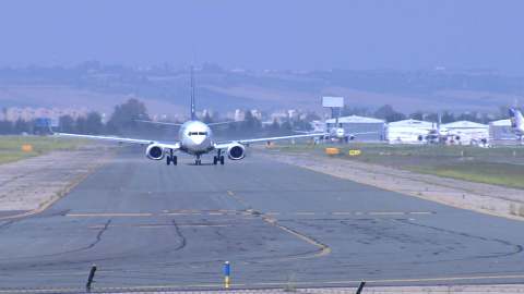 Aerolíneas urgen al Gobierno a adoptar un plan de ayudas de inmediato
Aerolíneas urgen al Gobierno a adoptar un plan de ayudas de inmediato