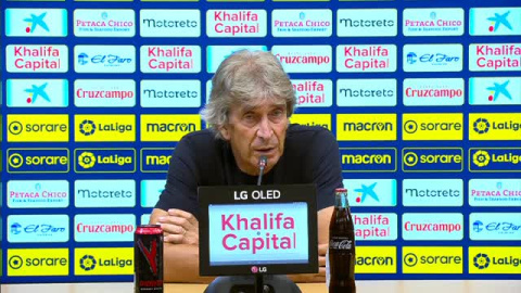El Betis y el Cádiz empatan en el Nuevo Mirandilla El Betis y el Cádiz empatan en el Nuevo Mirandilla