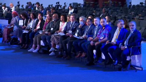 La Cumbre del Clima se cierra con un acuerdo de mínimos para compensar a los países más vulnerables La Cumbre del Clima se cierra con un acuerdo de mínimos para compensar a los países más vulnerables