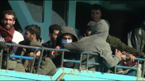 Grecia acoge a cientos de migrantes varados en las costas de Creta Grecia acoge a cientos de migrantes varados en las costas de Creta