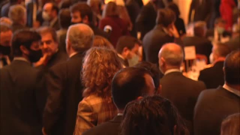 El rey y Aragonès cenan juntos en la entrega de los premios Carlos Ferrer Salat El rey y Aragonès cenan juntos en la entrega de los premios Carlos Ferrer Salat