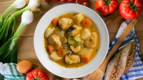 Estofado de merluza. Estofado de merluza