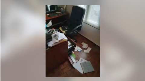 Destrozos en el despacho del abogado de Carles Puigdemont Gonzalo Boye. TWITTER DE GONZALO BOYE
