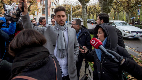 El acusado del 'Caso Arandina' Victor Rodríguez a su llegada este jueves a la Audiencia Provincial de Burgos. EFE