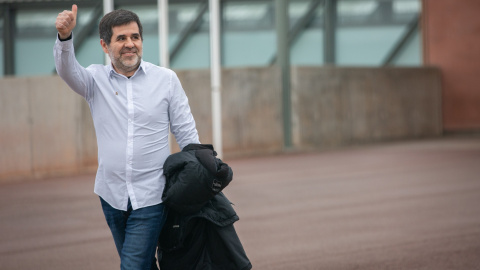 Jordi Sànchez, en sortir de la presó de Lledoners gràcies al seu primer penitenciari. EUROPA PRESS / DAVID ZORRAKINO