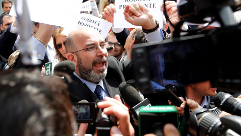 Vito Crimi, uno de los líderes del Movimiento 5 estrellas. REUTERS/Alessandro Bianchi/File Photo