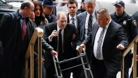 El productor Harvey Weinstein, a su entrada a la sede en la que se le juzga. | EFE