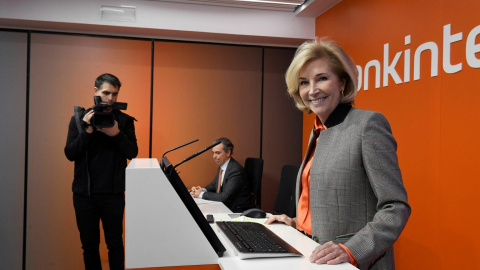 La consejera delegada de Bankinter, María Dolores Dancausa, interviene durante la presentación de los resultados del 2019. EFE/Víctor Lerena