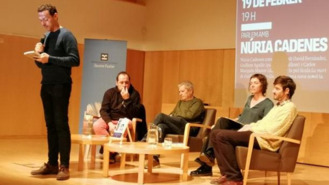 Una imatge de la presentació del llibre sobre Guillem Agulló. @som_amsterdam