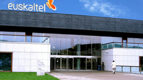 Sede la operadora de telecomunicaciones vasca Euskaltel. E.P.