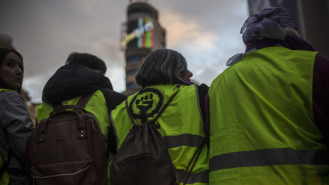 Manifestantes durante el recurrido de la manifestación del Día Internacional de la Mujer, en Madrid.- JAIRO VARGAS