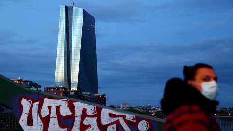 Vista del rascacielos donde tiene su sede el Banco Central Europeo (BCE) en Fráncfort. REUTERS/Kai Pfaffenbach