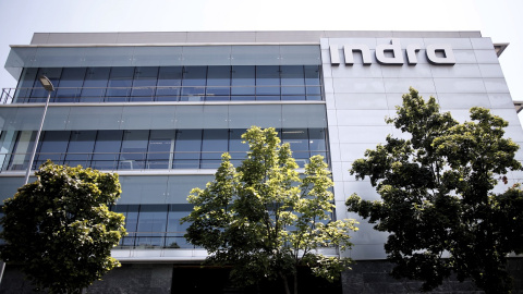 Edificio de la sede de la compañía de tecnología y defensa Indra en la localidad madrileña de Alcobendas. E.P./Eduardo Parra