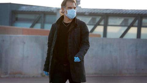 GRAFCAT4911. BARCELONA (ESPAÑA), 15/04/2020.- El presidente de Òmnium Cultural, Jordi Cuixart, sale de la prisión de Lledoners este miércoles para ir a trabajar en su empresa de Santa Perpètua de Mogoda (Barcelona),después de que el Departa