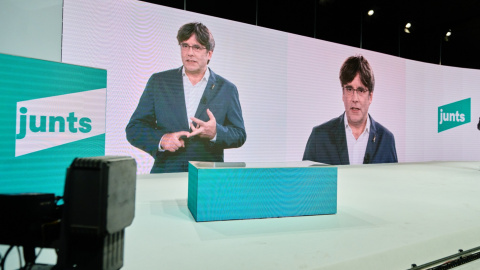 Carles Puigdemont intervé per vídeo a l'acte polític de la fundació de JxCat. JxCat