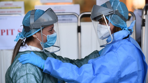 Personal sanitario en un hospital de Turín, Italia. REUTERS