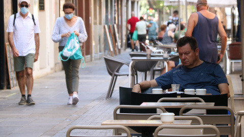 Imatge d'un cèntric carrer de Castelldefels. ACN