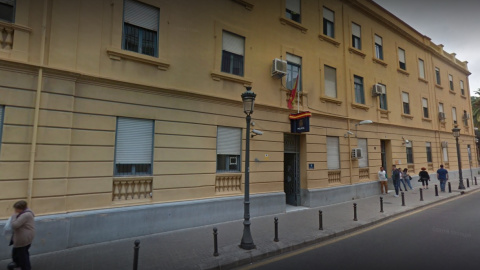 26/12/2020. Imagen del exterior de la comisaria de zapadores, en València. - Google Maps