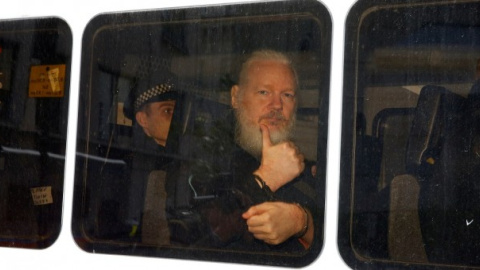 Dominio Público - La extradición de Assange: tiro de gracia al periodismo