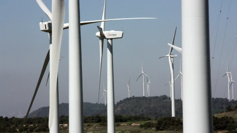 Parc eòlic a la Serra del Tallat, entre Lleida i Tarragona.