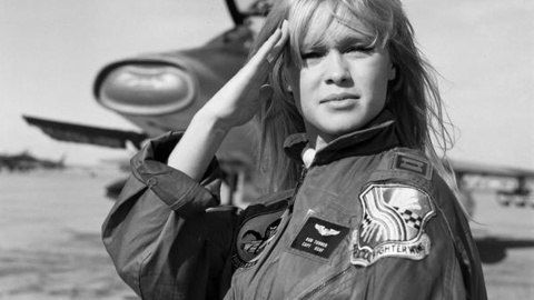 Marisol en la base de Torrejón de Ardoz en 1967.- JOANA BIARNÉS