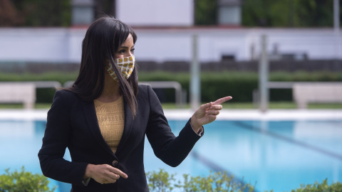 La vicealcaldesa de Madrid, Begoña Villacís, durante la presentación de la temporada de piscinas de verano 2021, a 11 de mayo de 2021.