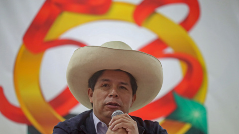 Pedro Castillo, presidente de Perú, participa en la ceremonia por el 53 aniversario del Fondo de Asistencia y Protección Social a 27 de agosto de 2021.